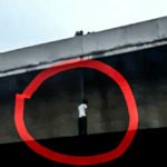 Dead body hanged by Bata Flyover